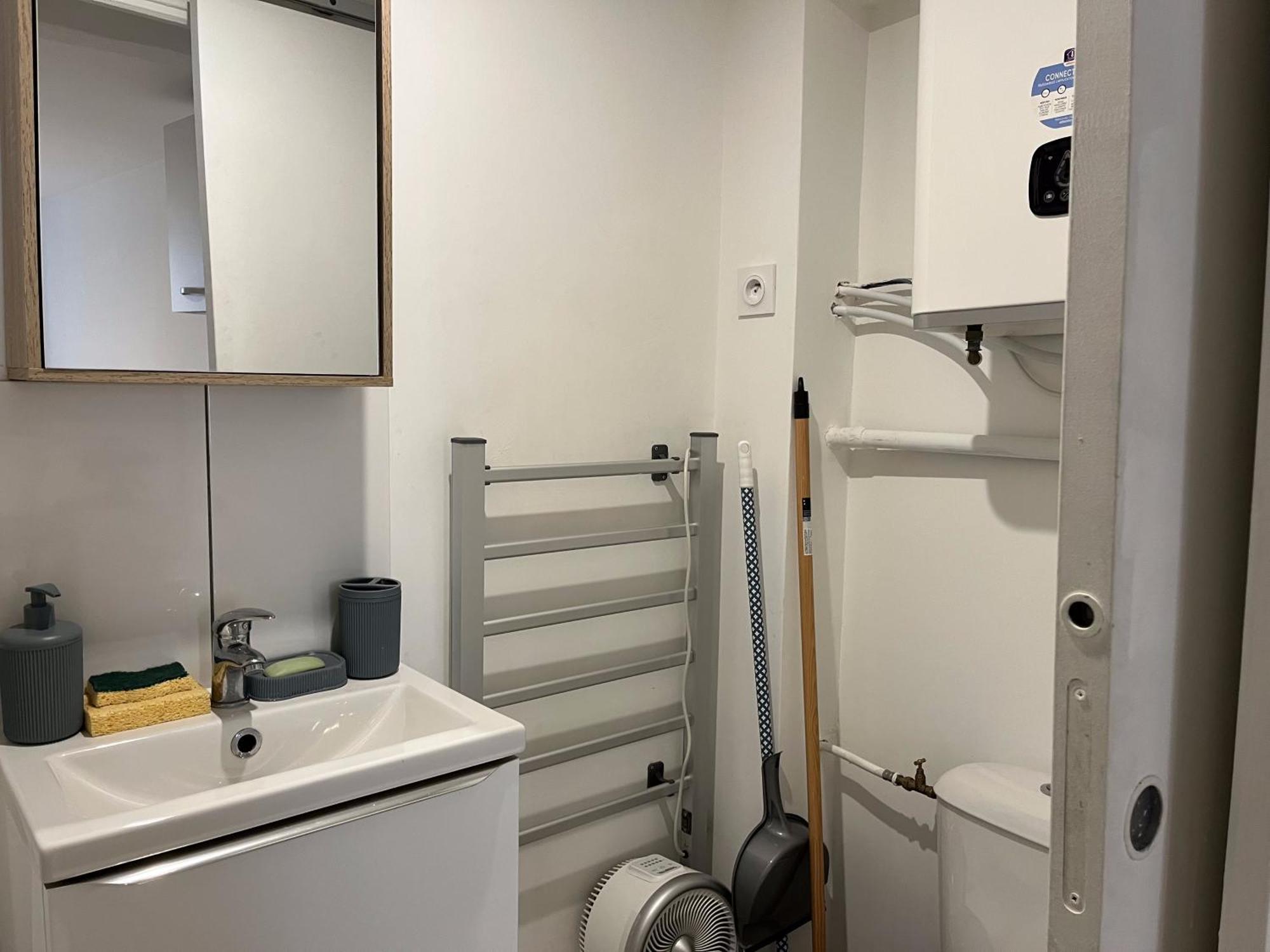 Studio Equipe Confort Proche De Toutes Commodites La Seyne-sur-Mer Bagian luar foto