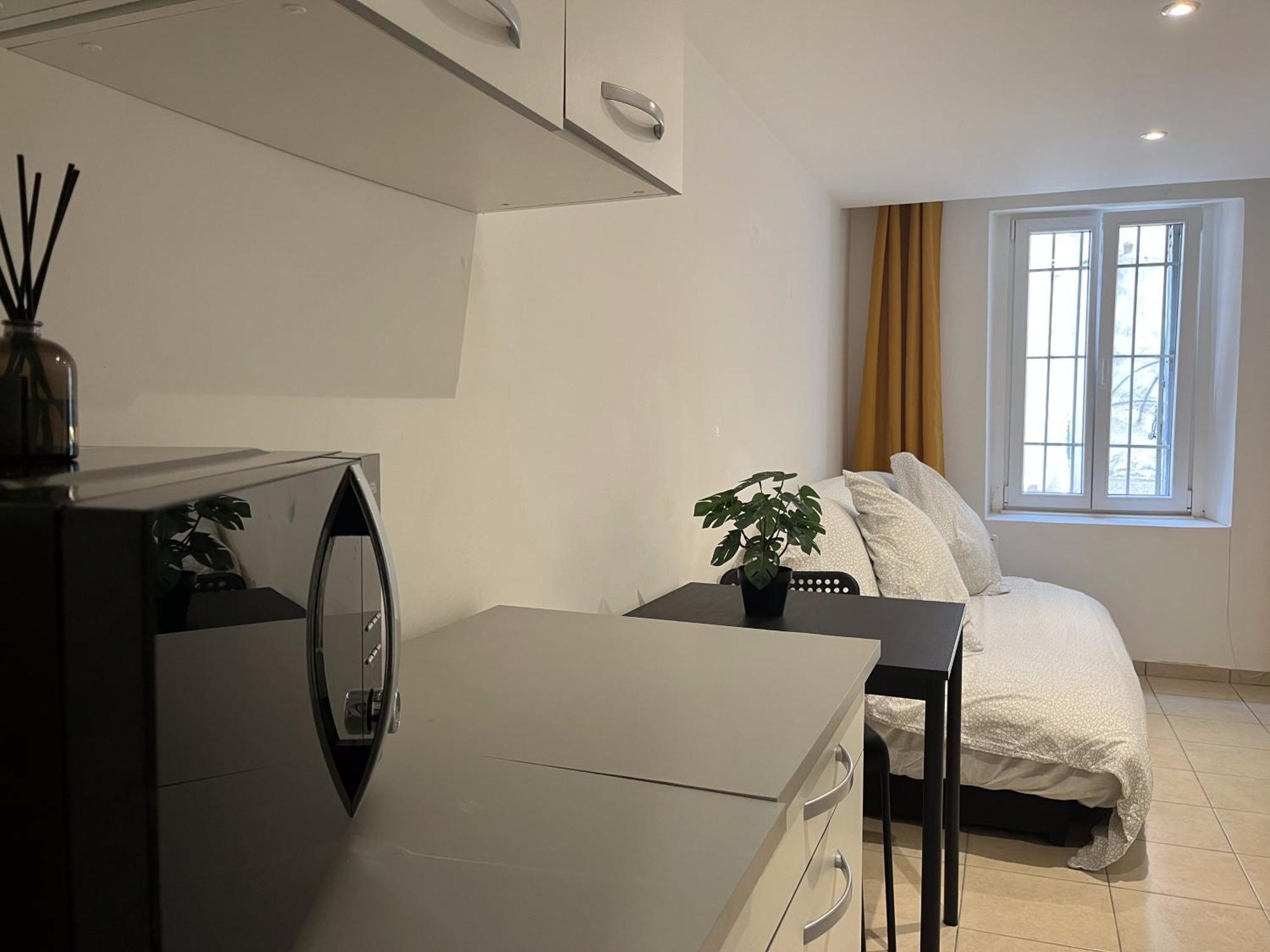 Studio Equipe Confort Proche De Toutes Commodites La Seyne-sur-Mer Bagian luar foto