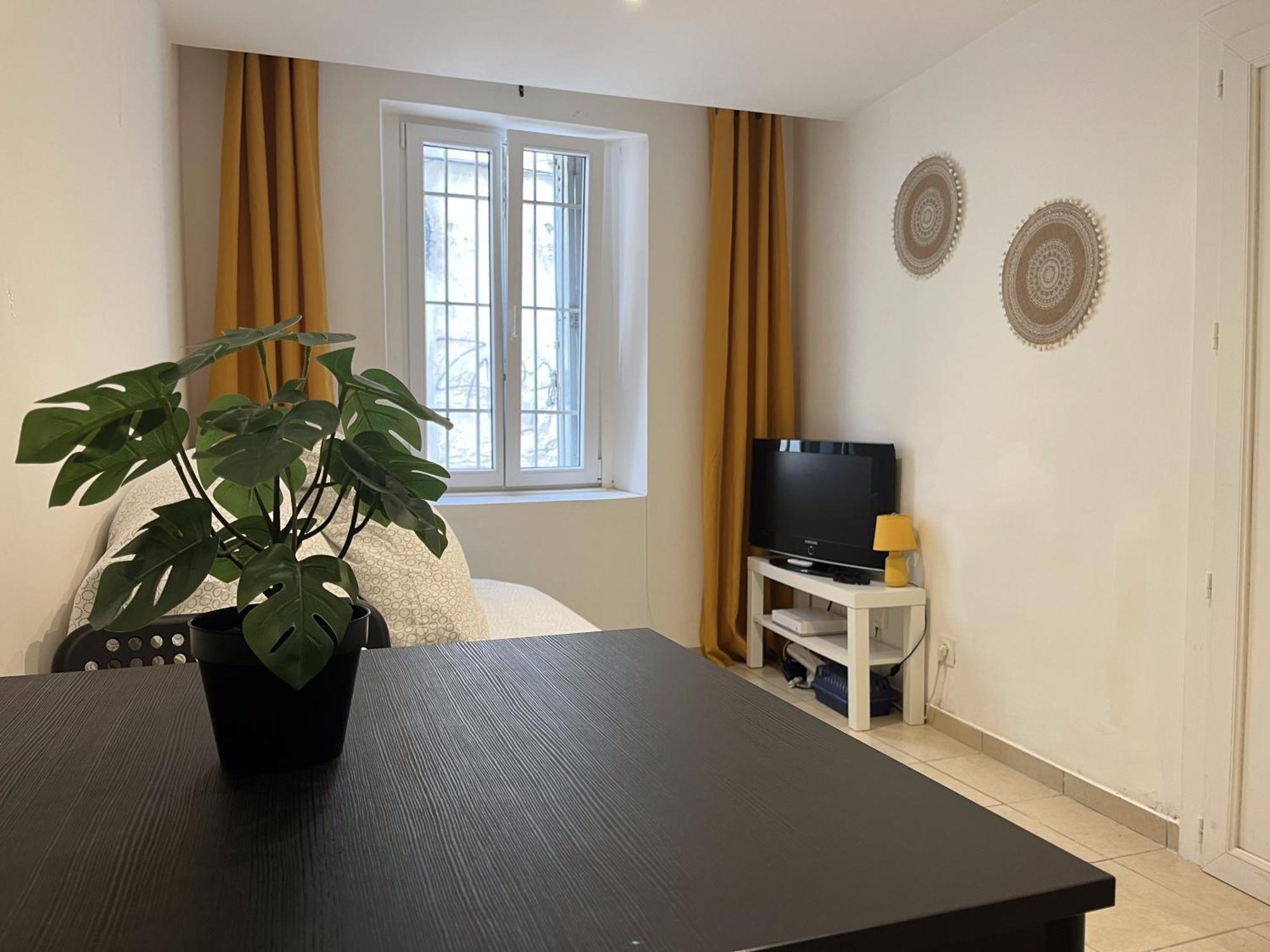 Studio Equipe Confort Proche De Toutes Commodites La Seyne-sur-Mer Bagian luar foto