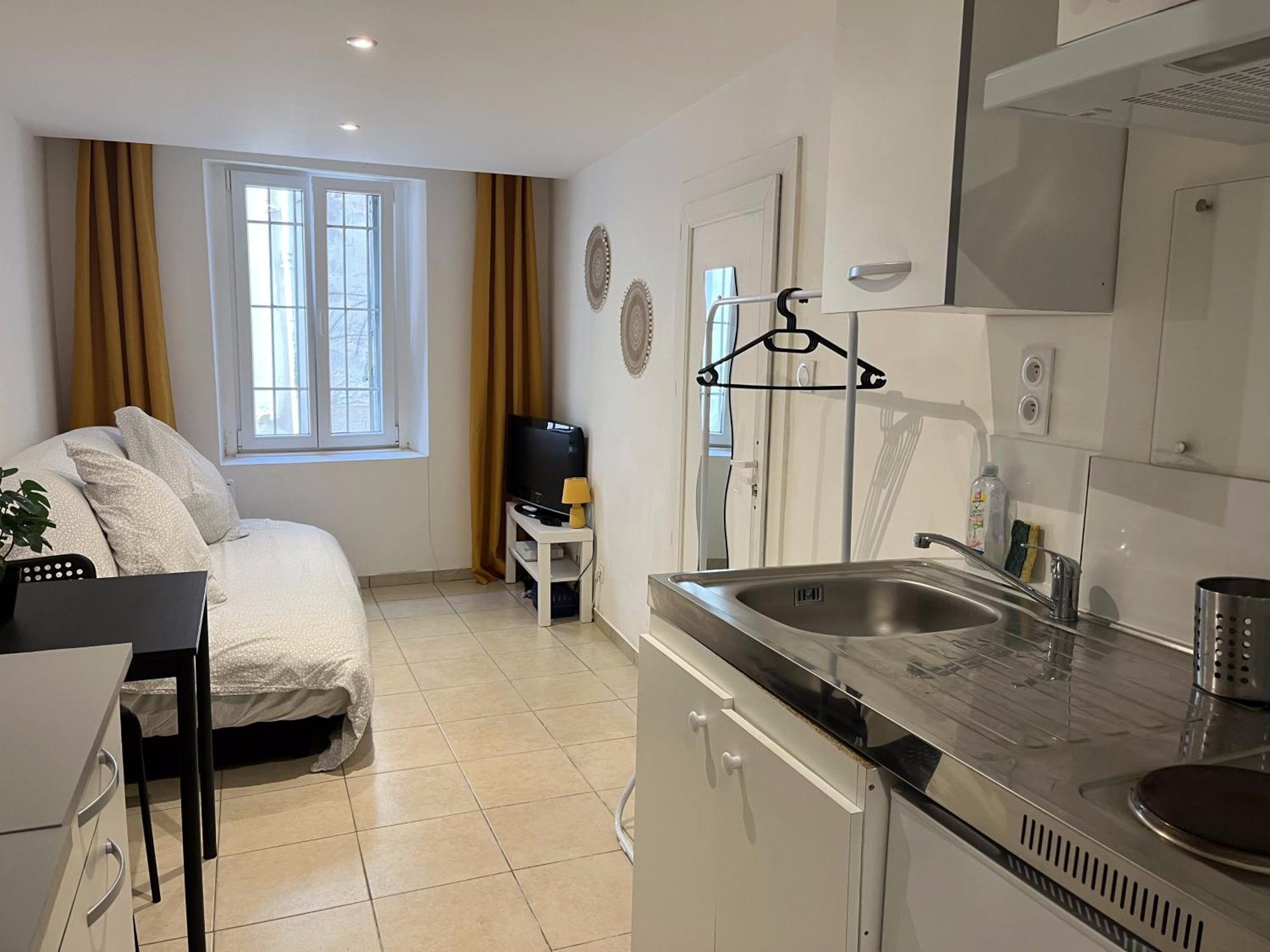Studio Equipe Confort Proche De Toutes Commodites La Seyne-sur-Mer Bagian luar foto